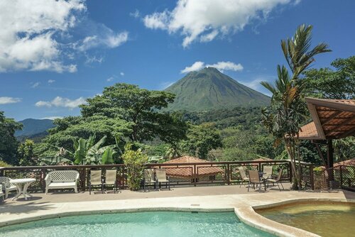 Внешний вид отеля Miradas Arenal Hotel & Hotsprings в Ла-Фортуне, фото 1