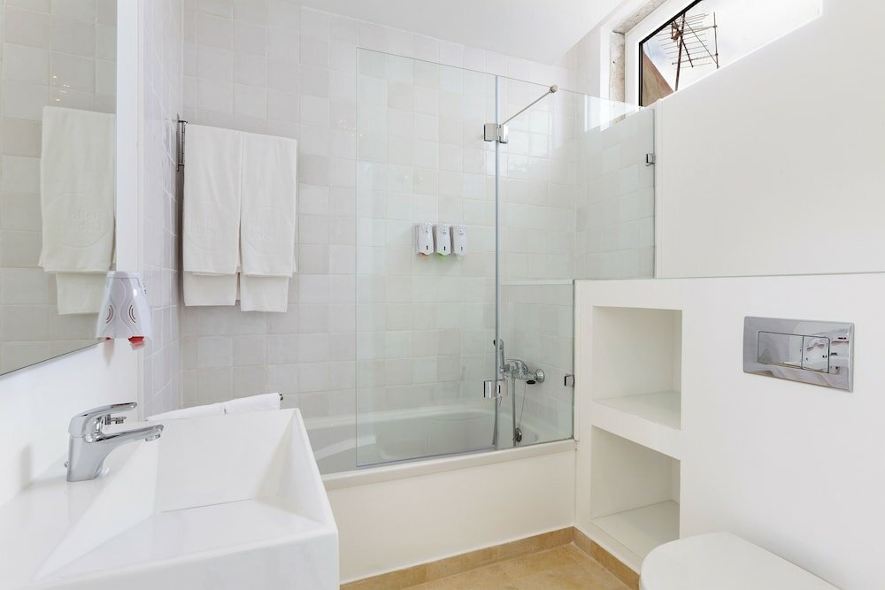 Фото Hello Lisbon Castelo Apartments