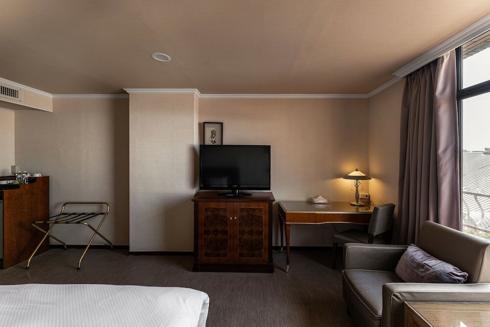 Фото Hotel j Metropolis