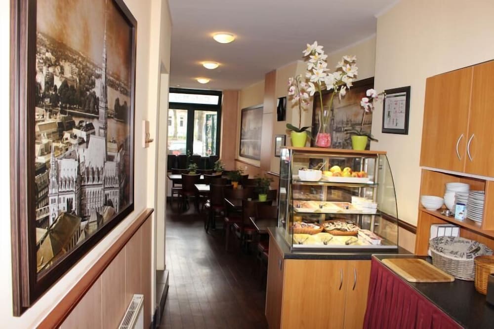 Фото Altan Hotel