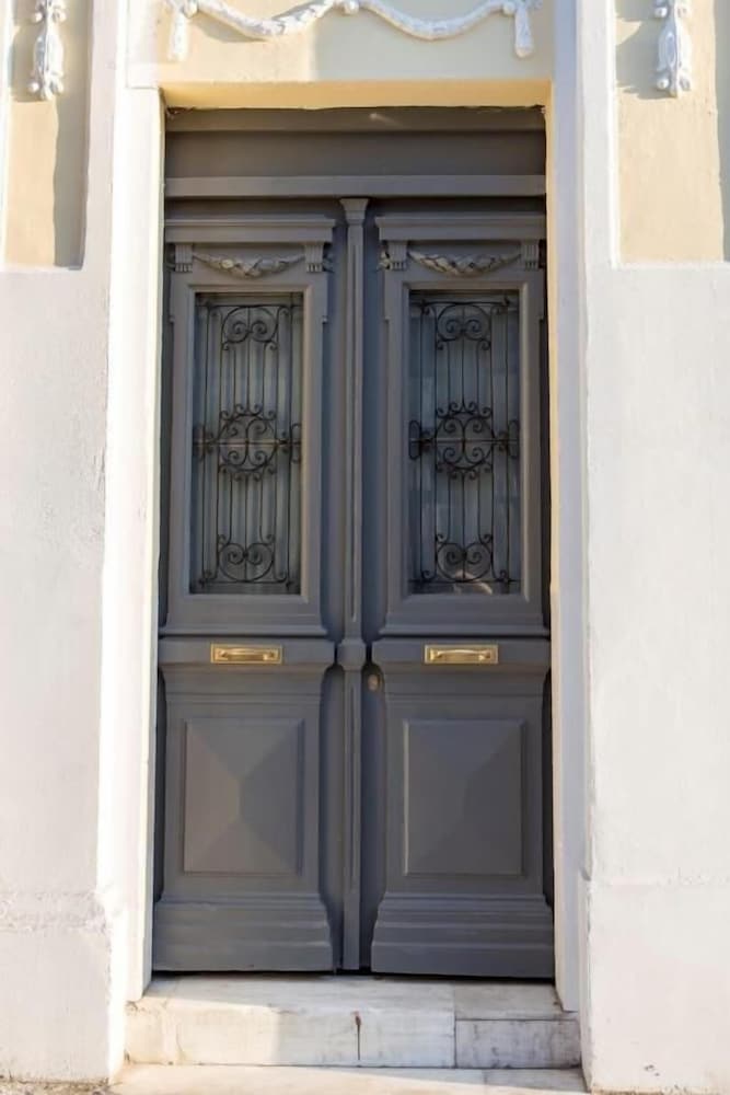 Фото One Three One