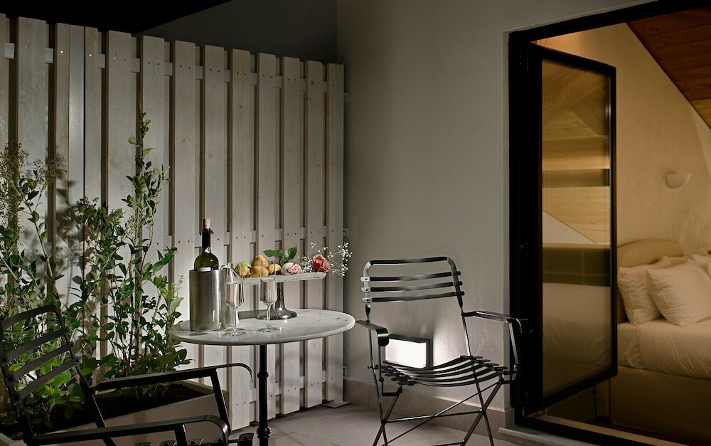 Фото Athinaidos Quarters by K&k