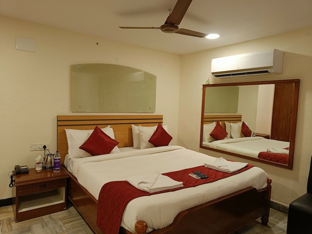 Фото Gt Grande Hotel-Near Us Consulate