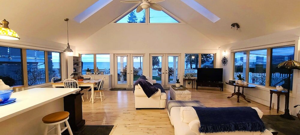 Фото The White House