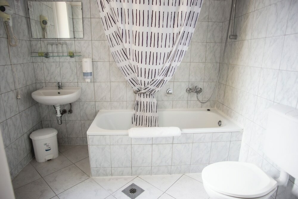 Фото Hotel Kapos