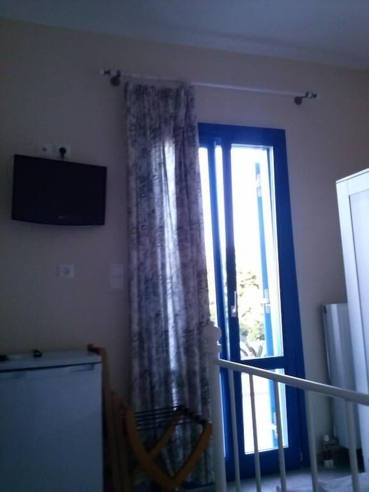 Фото Eleni Apartments