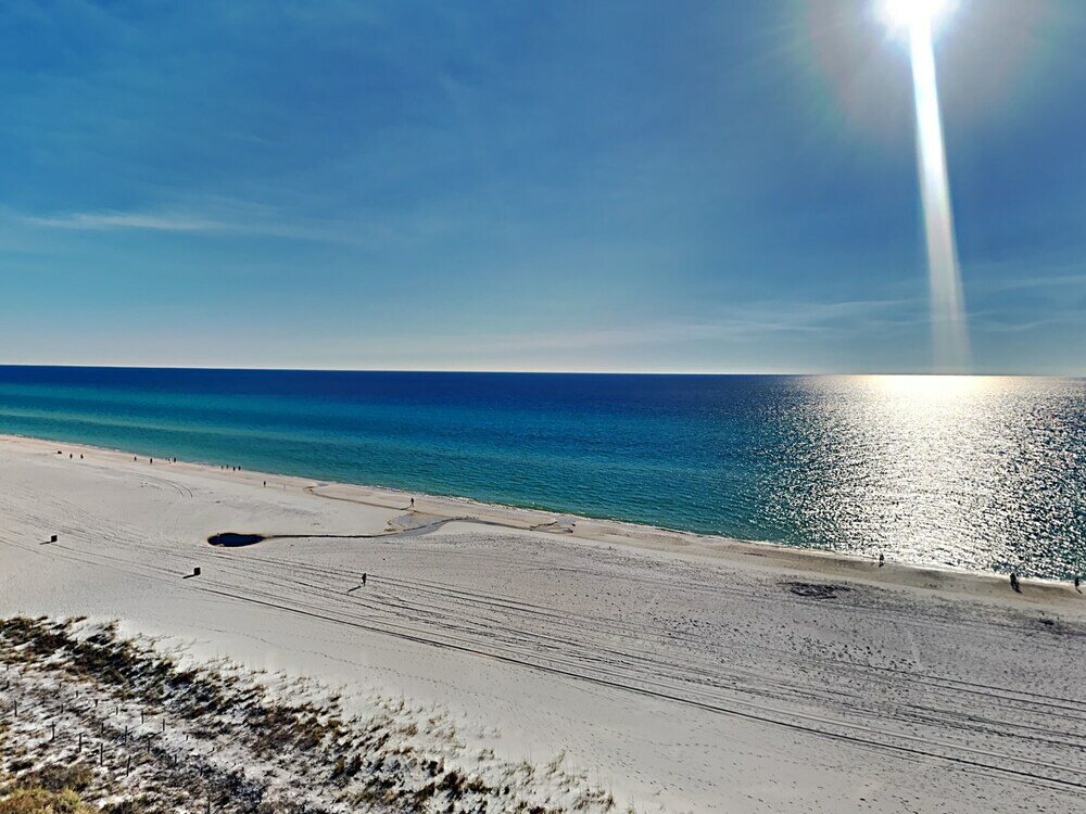 Фото Breezy Blue Cottage