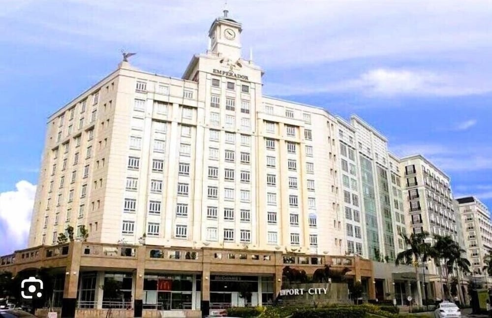 Фото отеля 1