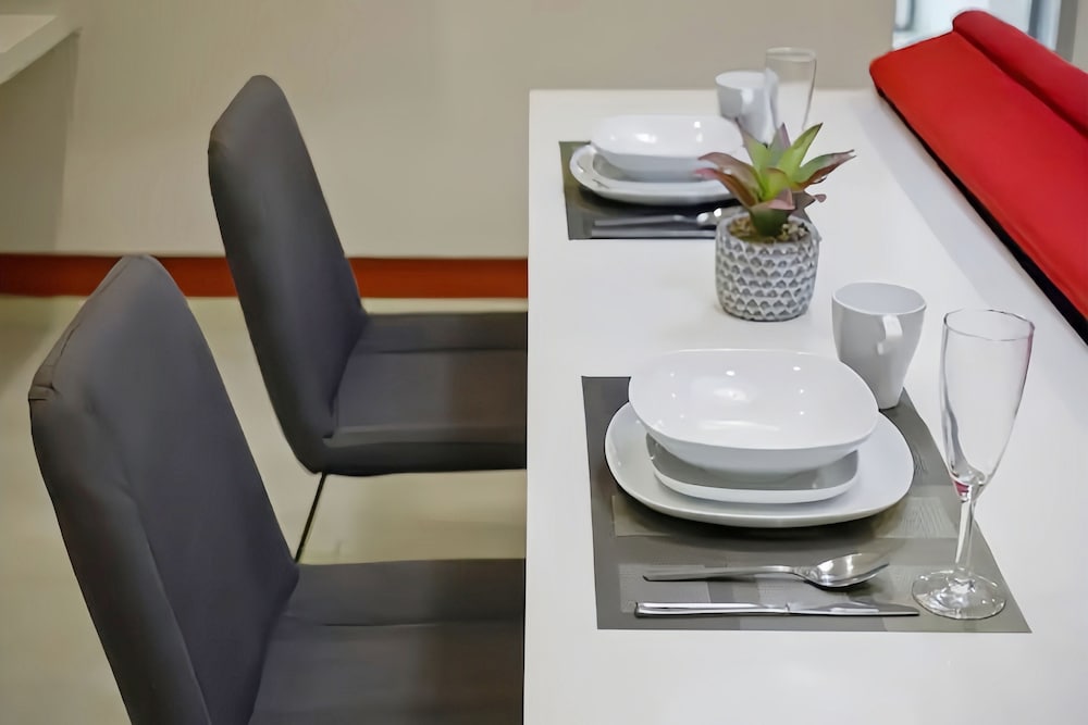 Фото Straits Garden Suites Georgetown