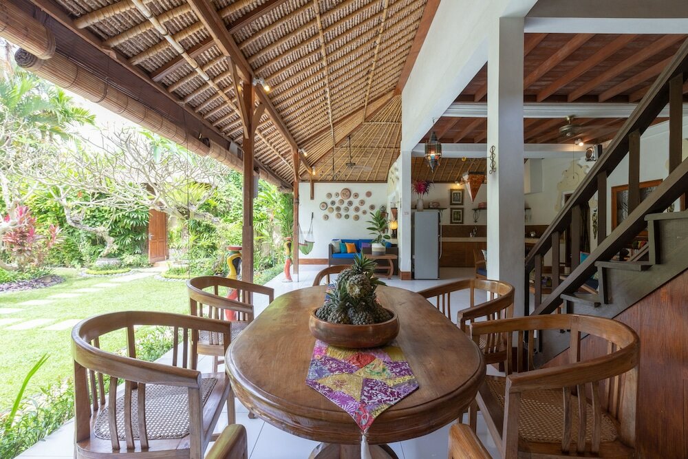 Фото Villa Poppy