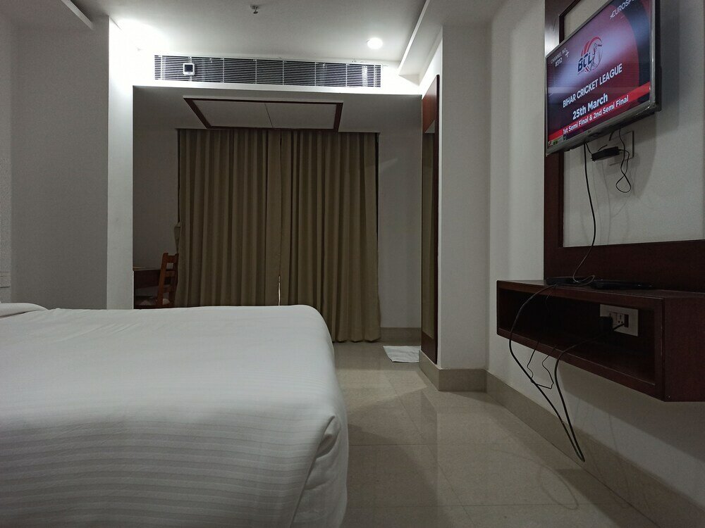 Фото Hotel Autumn Crocus - A Boutique Hotel