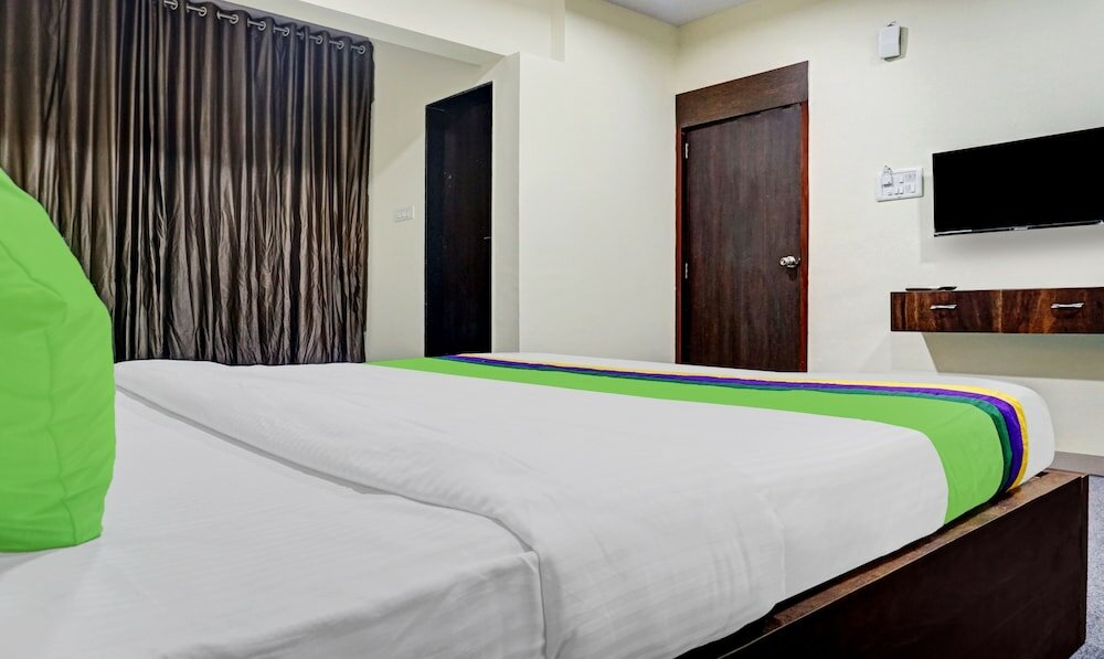 Фото Treebo Trend Tulip