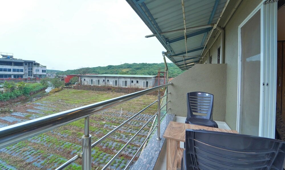 Фото Treebo Trend Iceberg