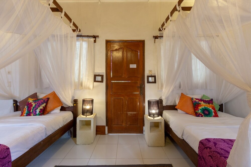 Фото Villa Poppy