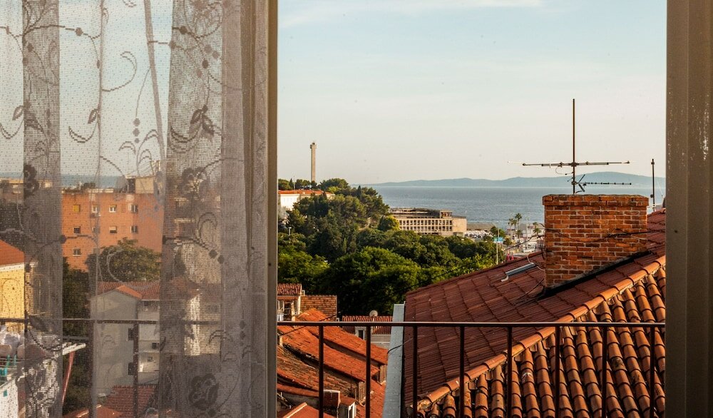 Фото Royal View Apartment