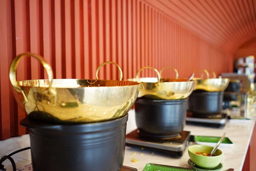 Фото 4 Monkeys Hotel