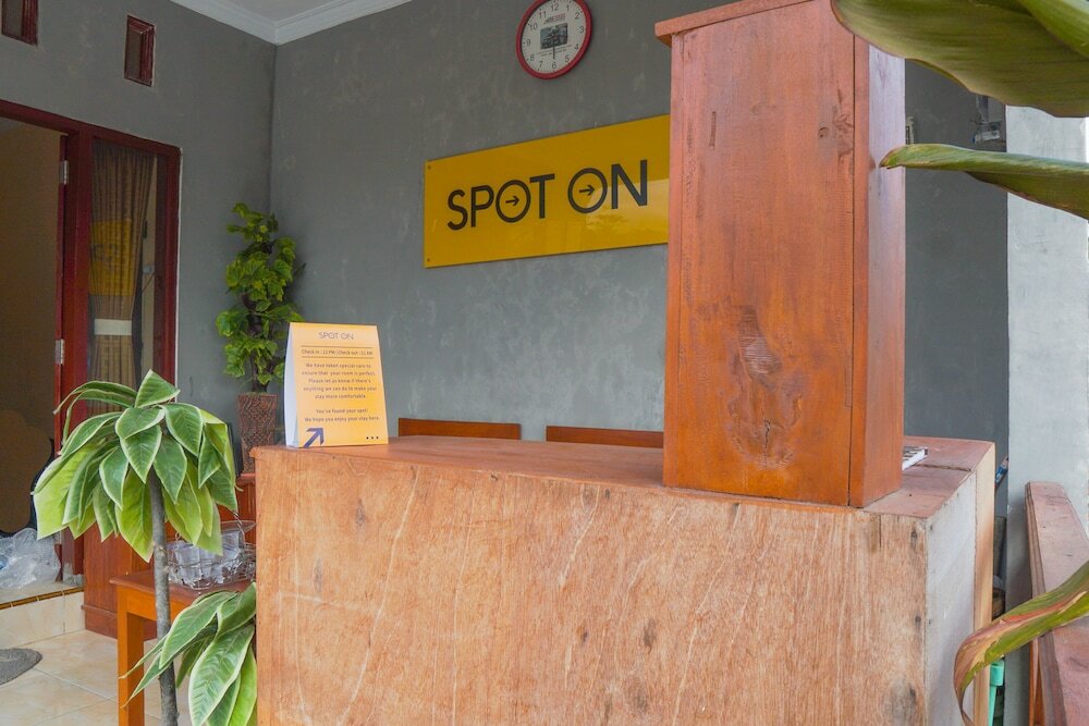 Фото Spot On 1746 Putri Kuning Residence - Campus Accommodation