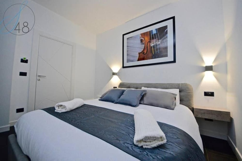 Фото Suite Quarantotto Luxury House