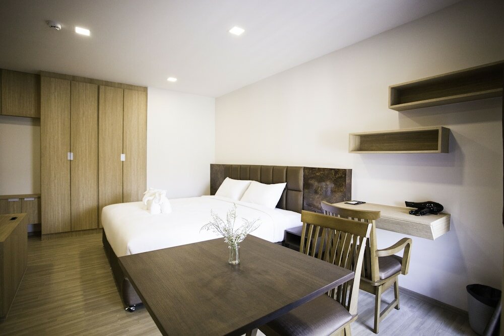 Фото B2 Amata Nakorn Premier Hotel