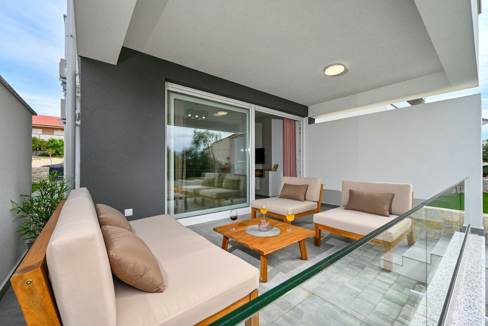 Фото Imperial Apartment with Private Pool