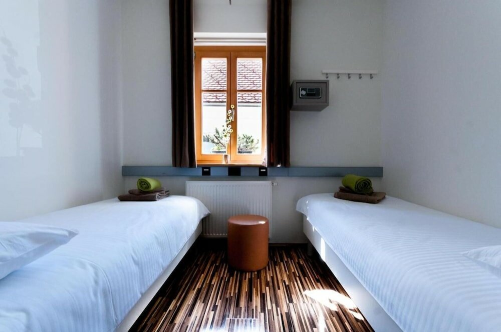 Фото Cube Central Rooms for 2 - Hostel