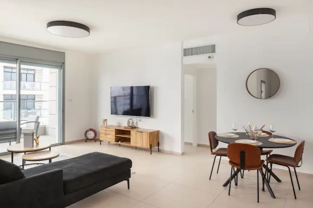 Фото SeaPark Luxury Apartments	