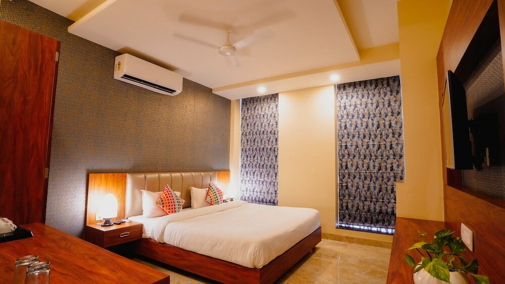 Фото Sanskar Prime Hotel