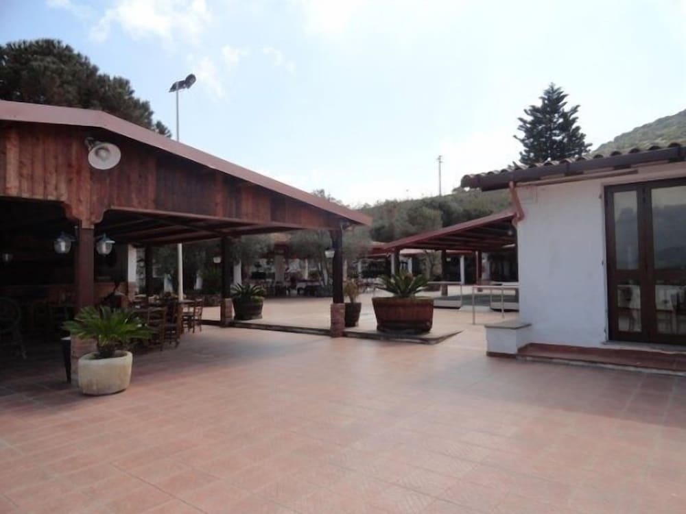 Фото Tanit Hotel Ristorante Museo