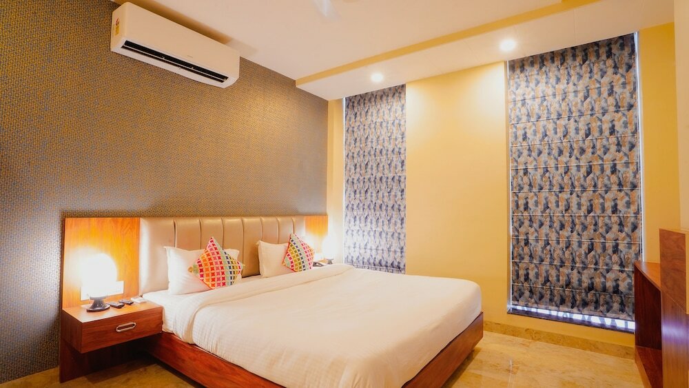 Фото Sanskar Prime Hotel