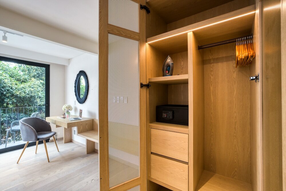 Фото Uliv Poe 240