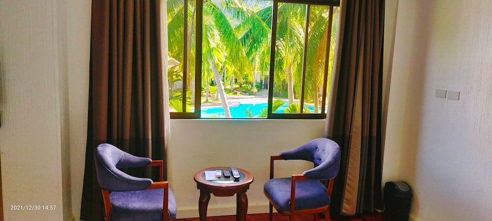 Фото Chateau Bleu Resort