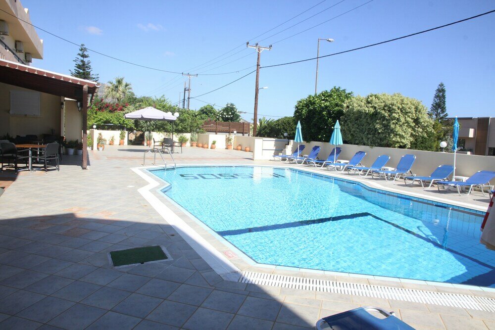 Фото ILissos Apartments