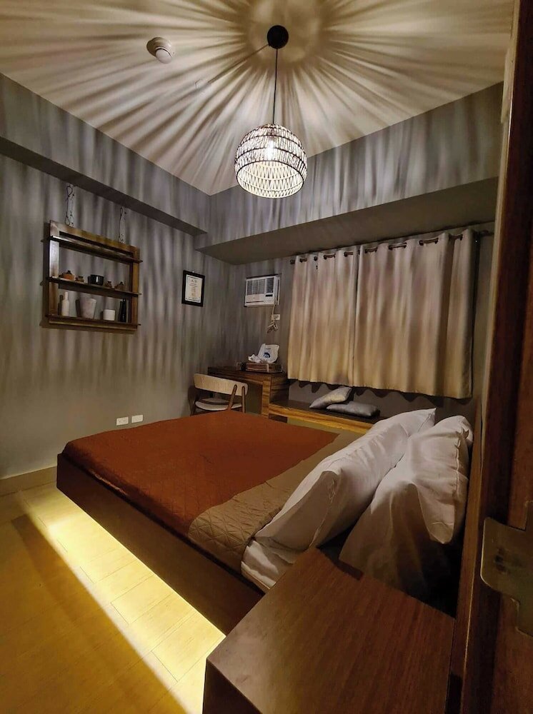 Фото Roxas Blvd Ermita Studio Us Embassy Mla