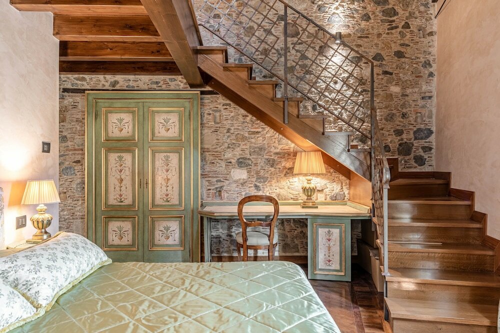 Фото Bar Vitelli Charming Suites