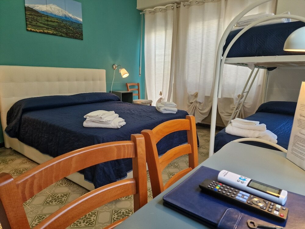 Фото Althea Etna Garden