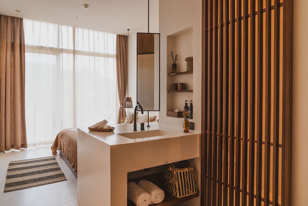 Фото Dalian Sishi Jingyu Beach Resort Hotel