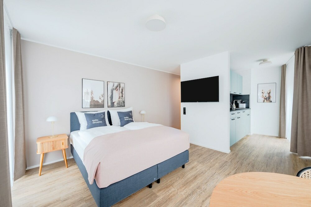 Фото Limehome Metzingen Wilhelmstr