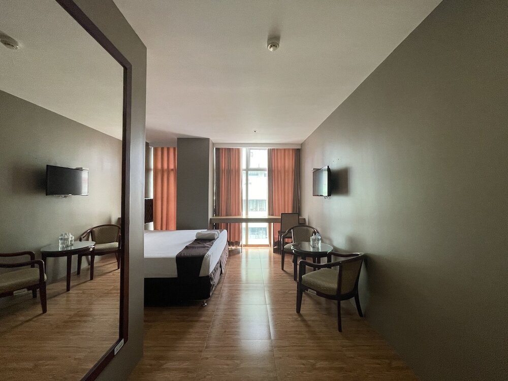 Фото Cebu Capitol Central Hotel & Suites powered by Cocotel