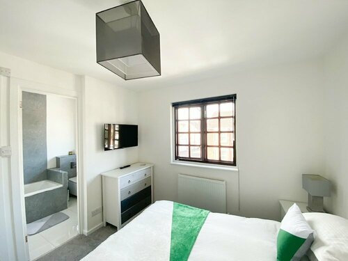 Гостиница Harbourside House Holiday Home в Пуле