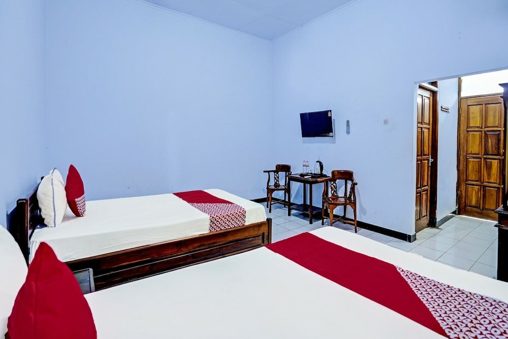 Фото Capital O 92162 Hotel Wisata Karya