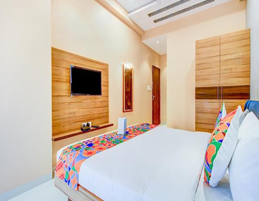 Фото FabHotel 7th Crossing