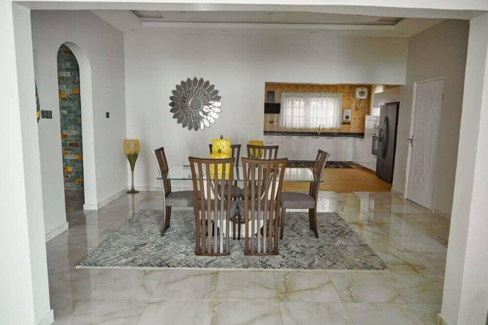 Фото Empire Bay Beach Villa