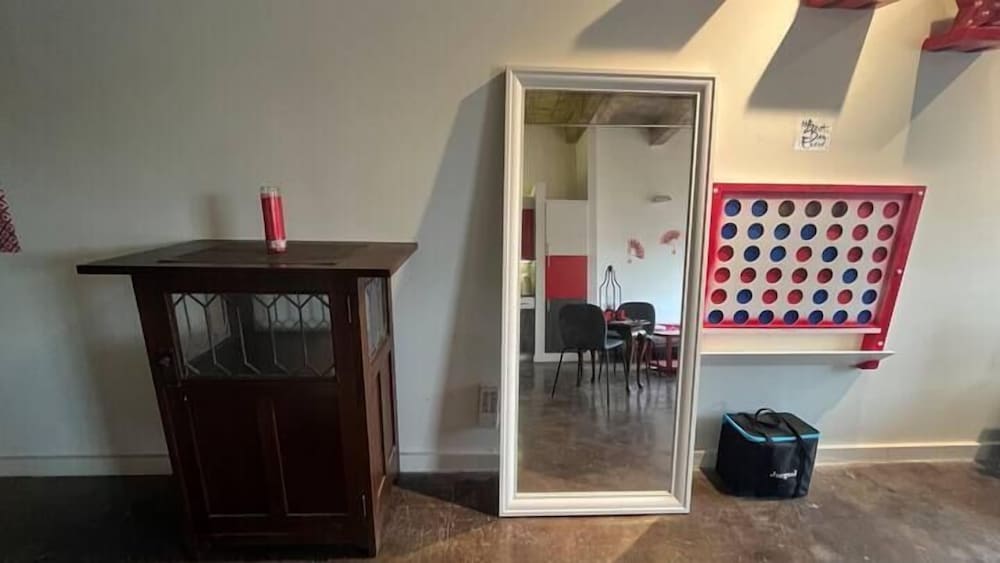 Фото Artistico-Styled Studio Loft Sleeps 5