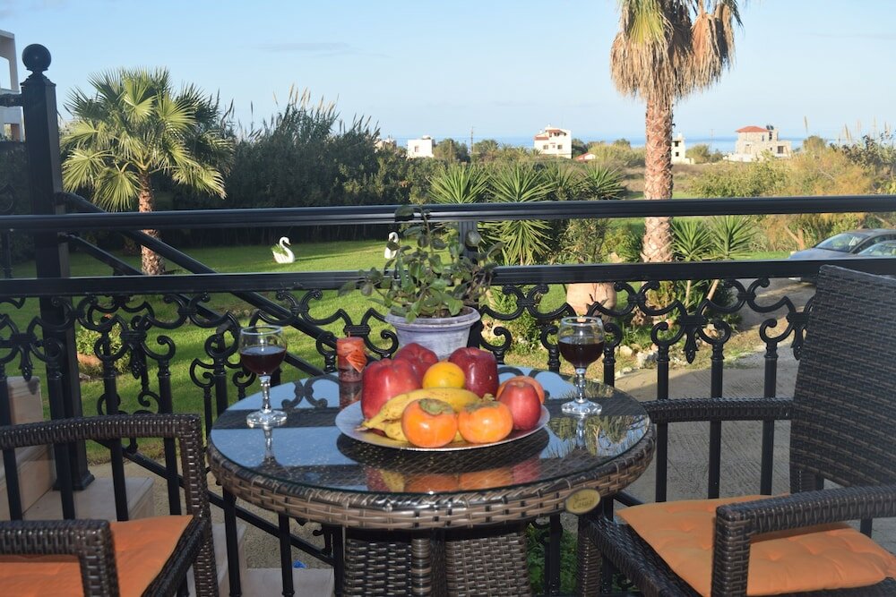 Фото Zoi's Holidays Apartment