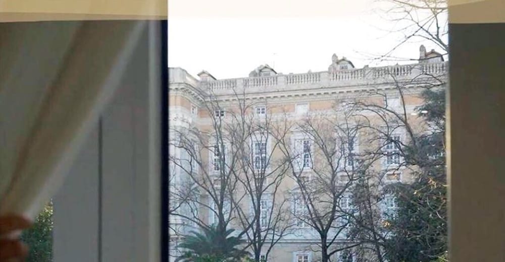 Фото Royal Gardens B&b Caserta