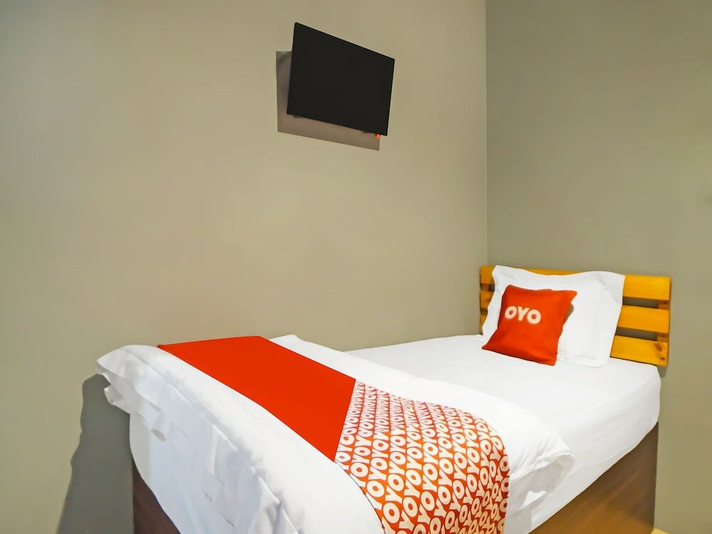 Фото Oyo 990 Stadion Residence Syariah