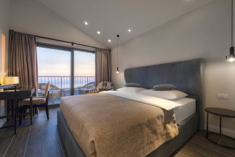 Фото Vivid Blue Serenity Resort