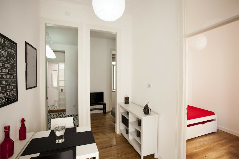 Фото Cool Lisbon Apartment