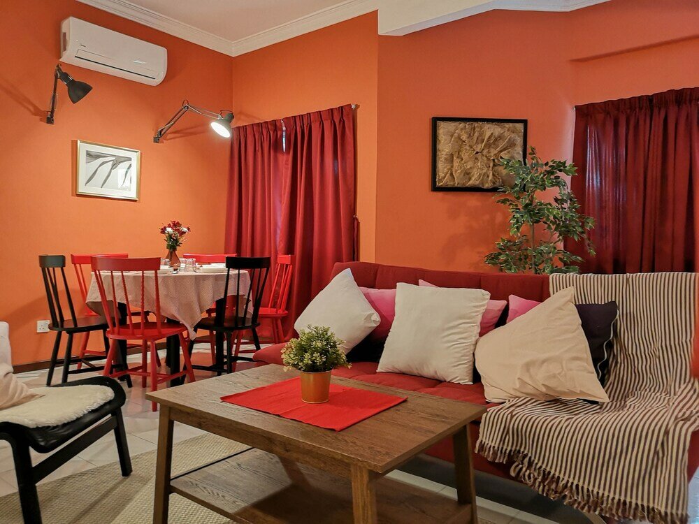 Фото Aurora Court