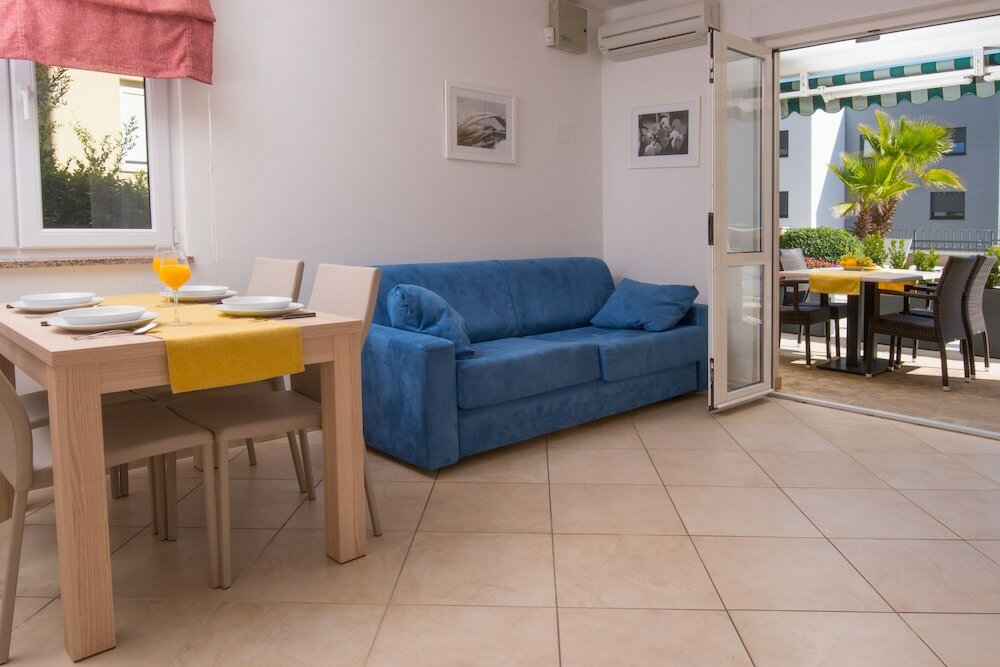 Фото Apartments Flora